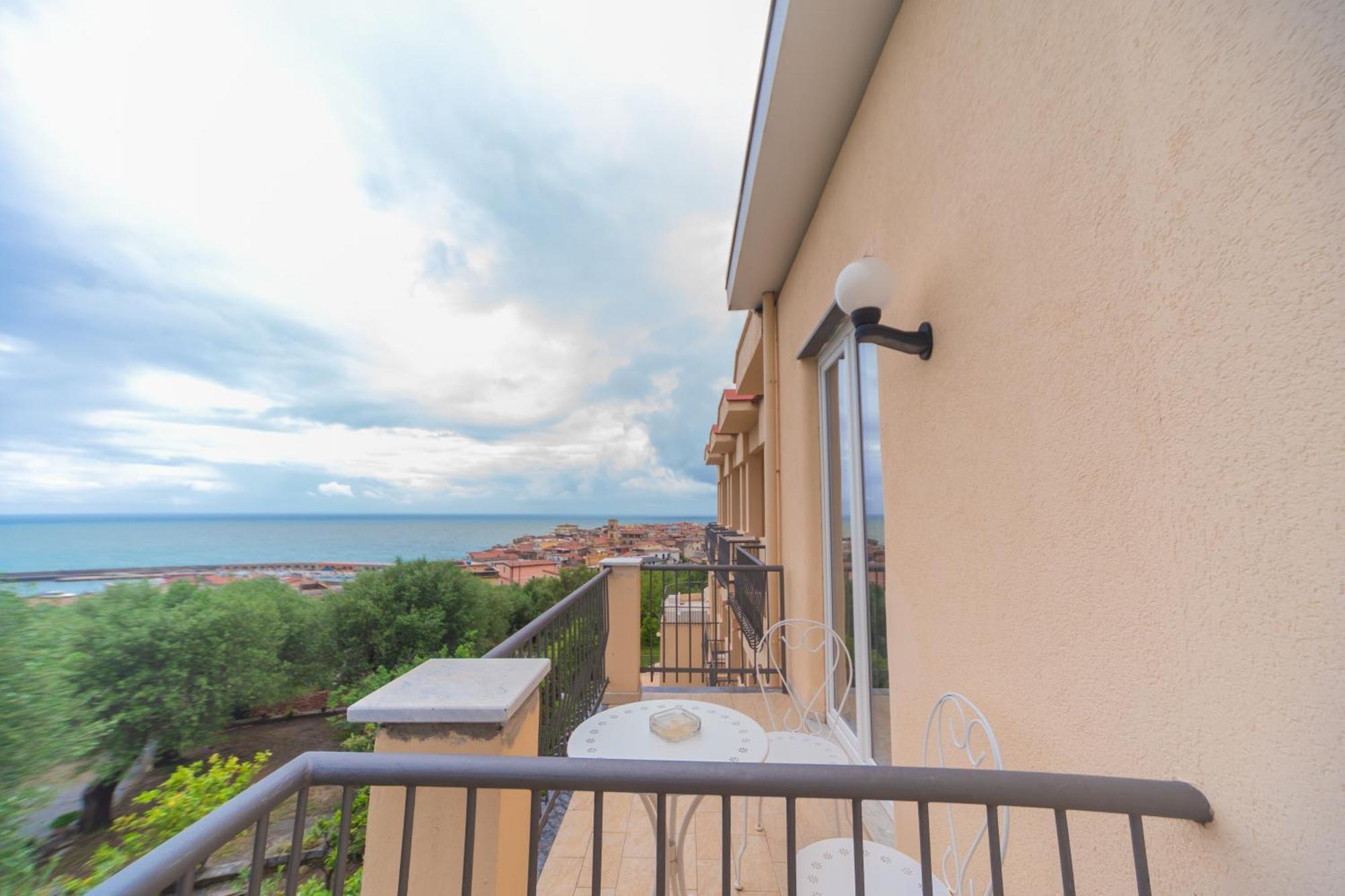 Hotel America Marina di Camerota Exterior foto